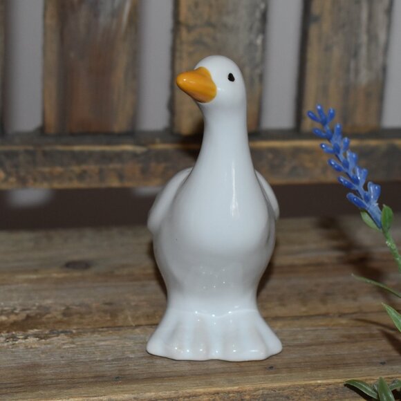 Vintage Little Ceramic White Goose Figurine Country Cottage Farmhouse Decor - Picture 5 of 11